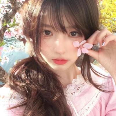 穿风信子蓝的少女 海报